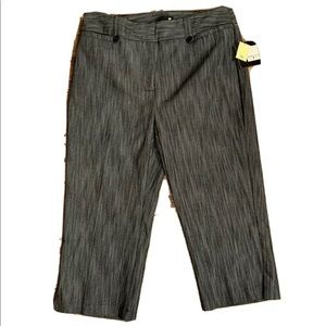 Danielle B. Size 10 Capri Pants